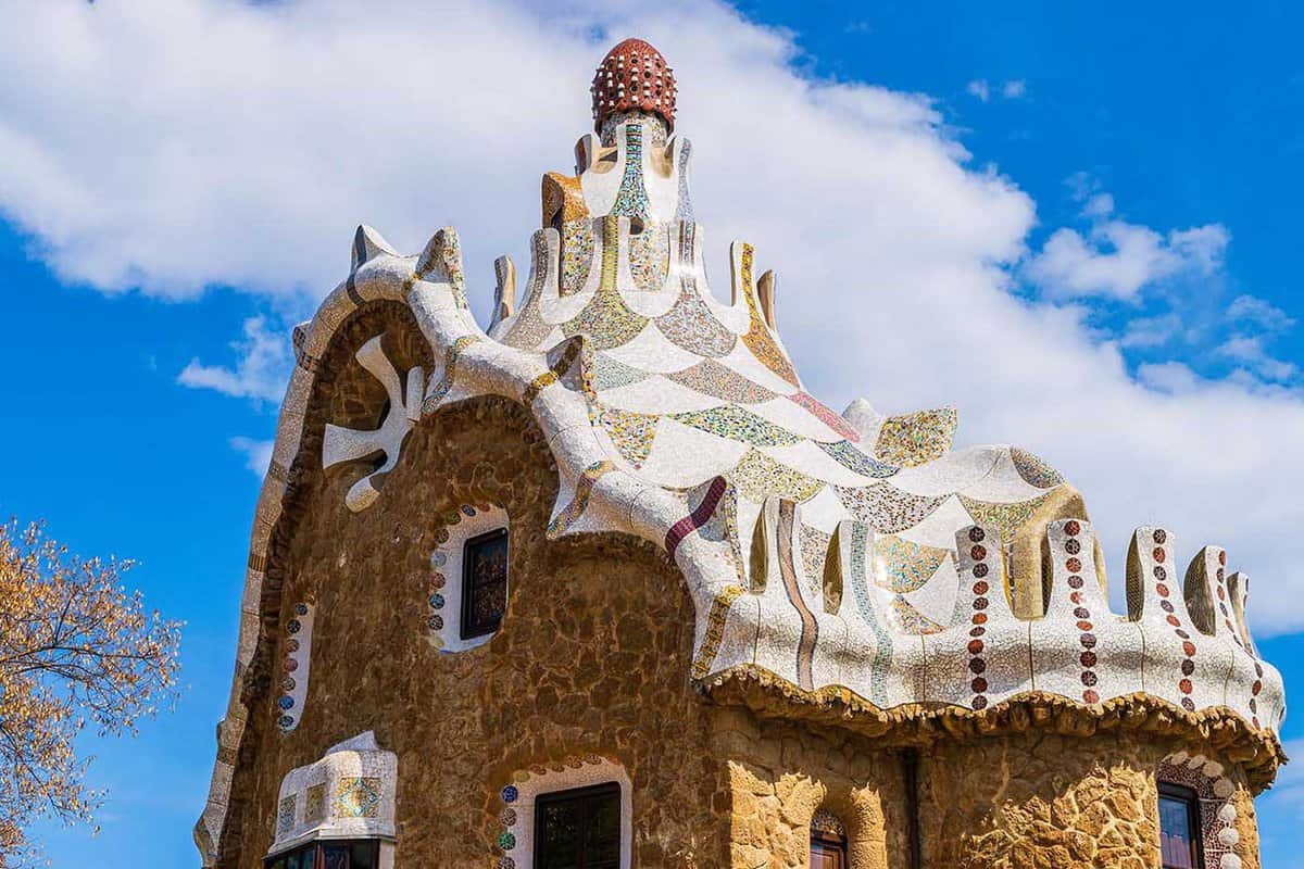 Close up of the roof of a building in Park Guell