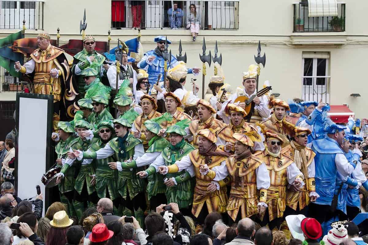 A choir of carnival sings to the audience during the traditional "Sunday of Choirs" at the carnival