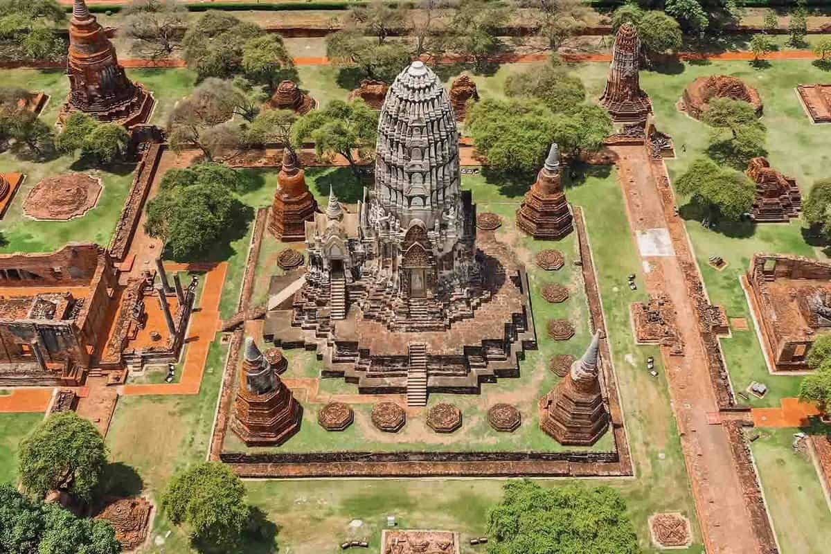 ayutthaya ruins tour