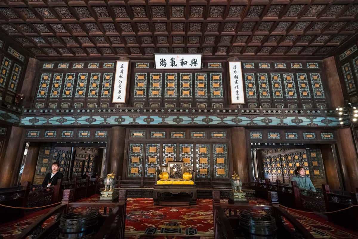 Inside the The Palace of Tranquil Longevity