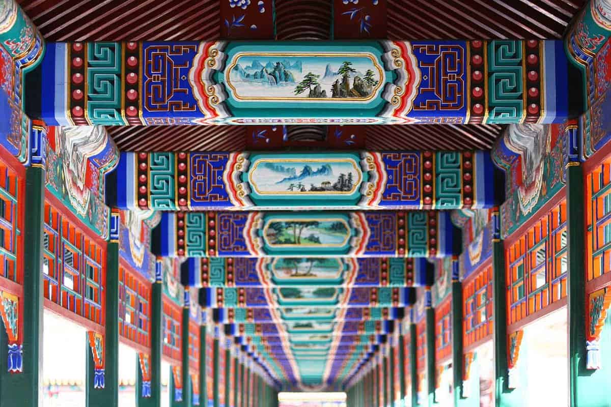 long corridor with high decorated columns