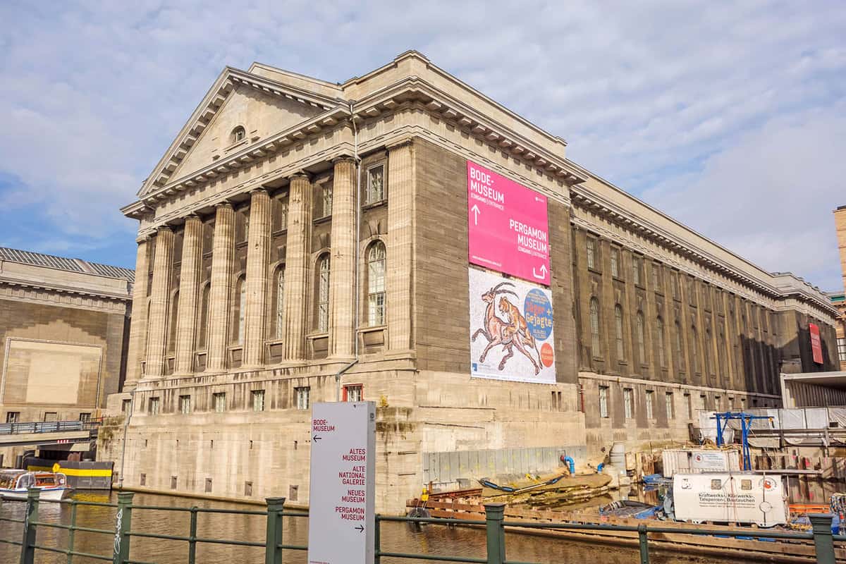 exterior of the Museum-of-Islamic-Art- in berlin