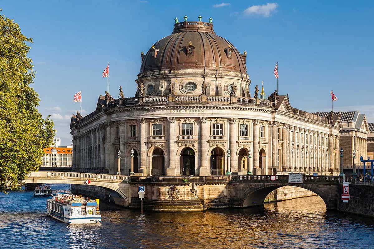 boat passing the Bode Museum on Museum Island