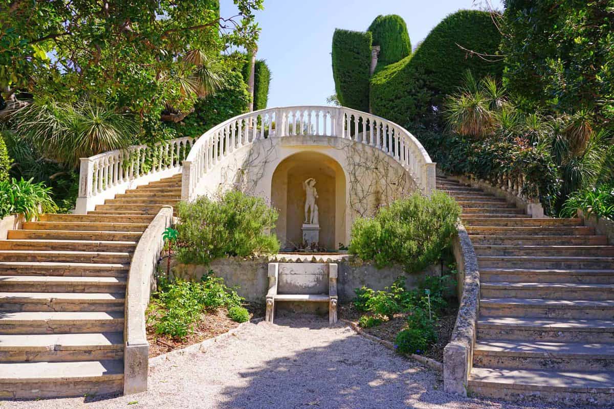 Double staircase in formal gardens