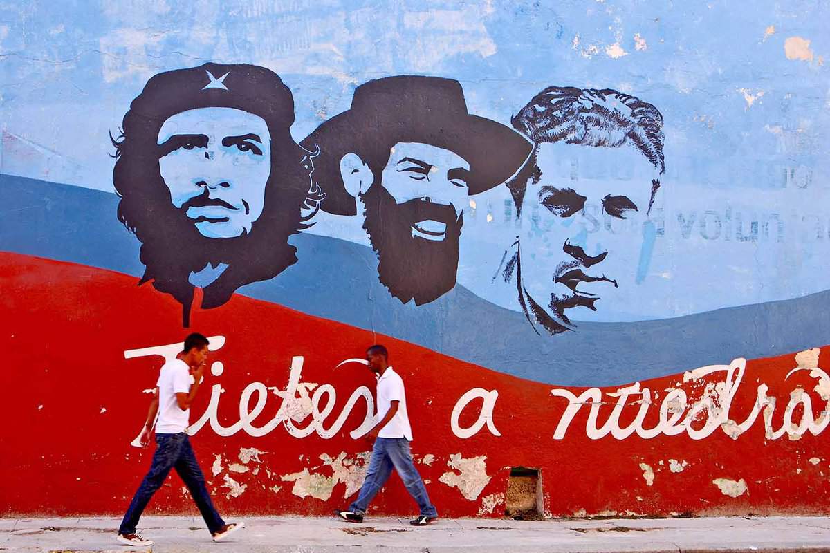Graffiti and wall paintings representing the Cuban national heroes, in Havana