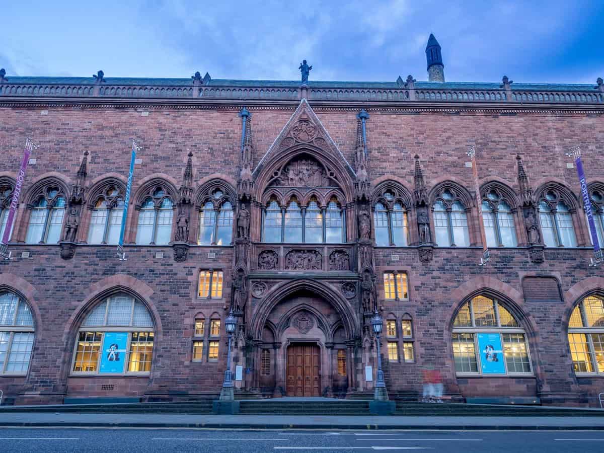A photo showing the outside entrance and building of the Scottish national portrait gallery, where the Gallery is an important centre of European Art.
