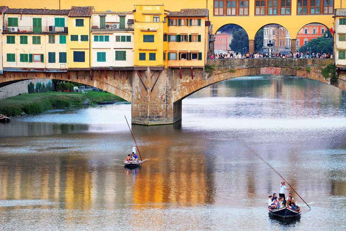 Boat tours on a traditional barchetto