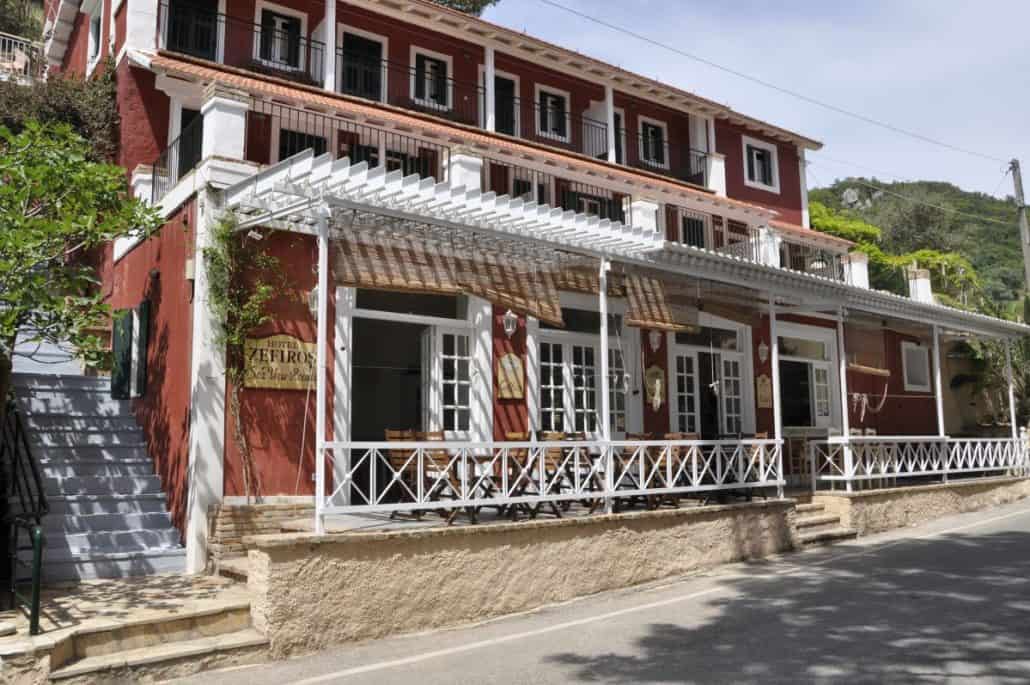 Zefiros Traditional Hotel