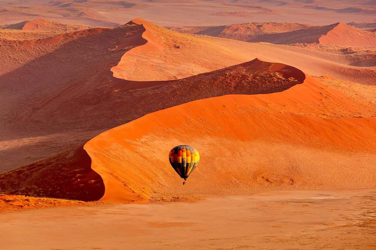 Hot air balloon flights over the Sossusvlei Dunes