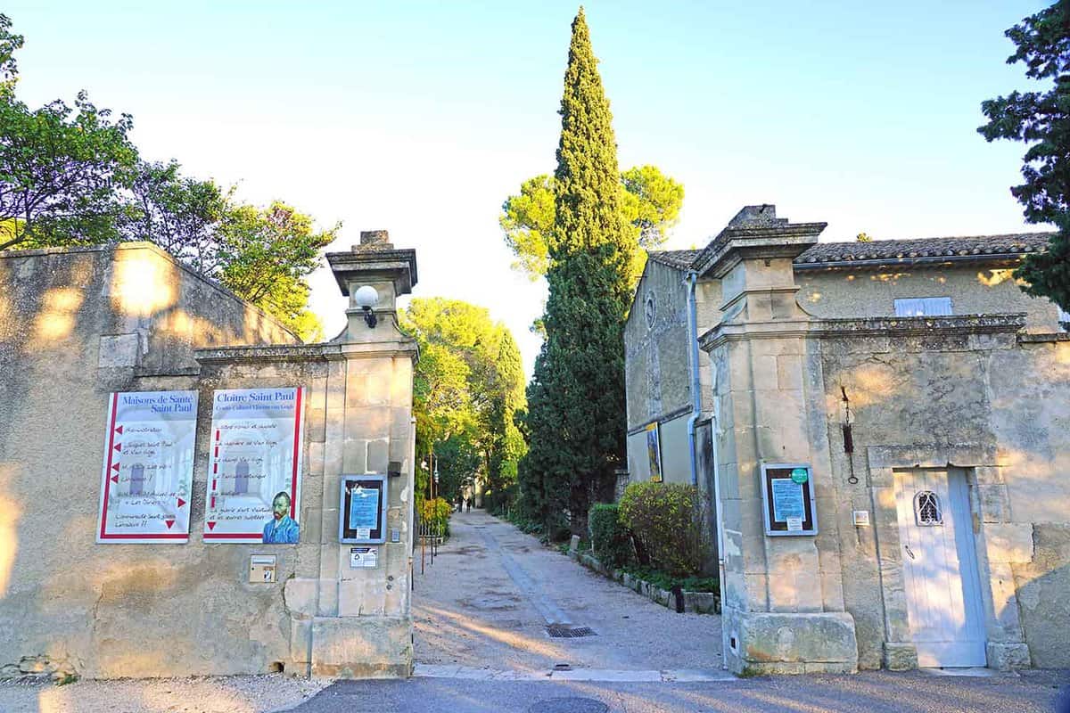 The entrance of the Saint-Paul de Mausole