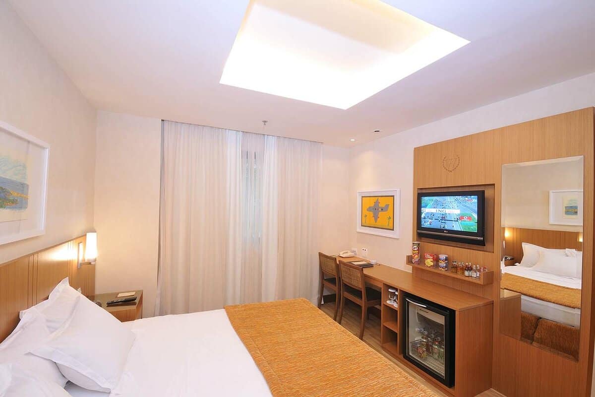 Double bedroom with sky light