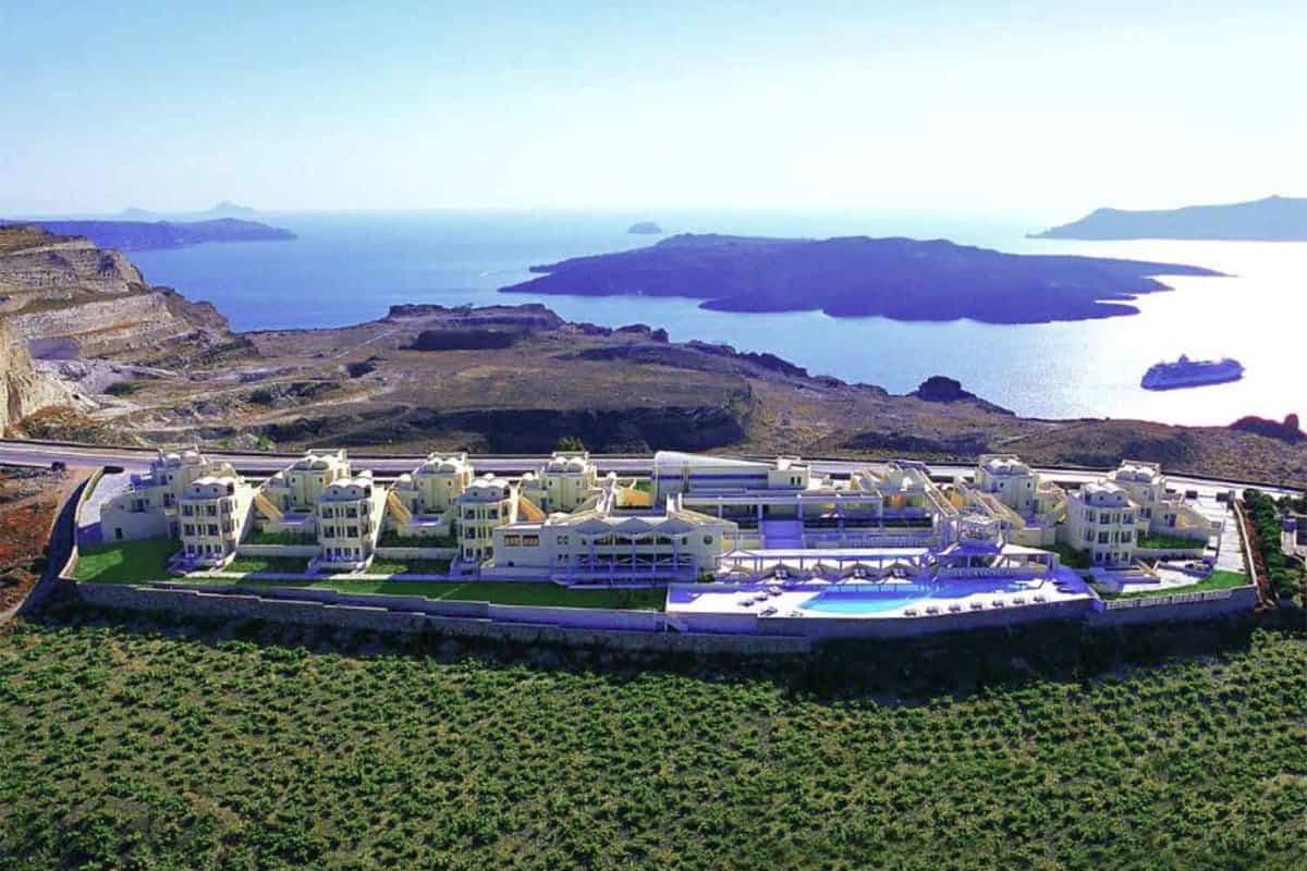 Majestic Hotel Santorini