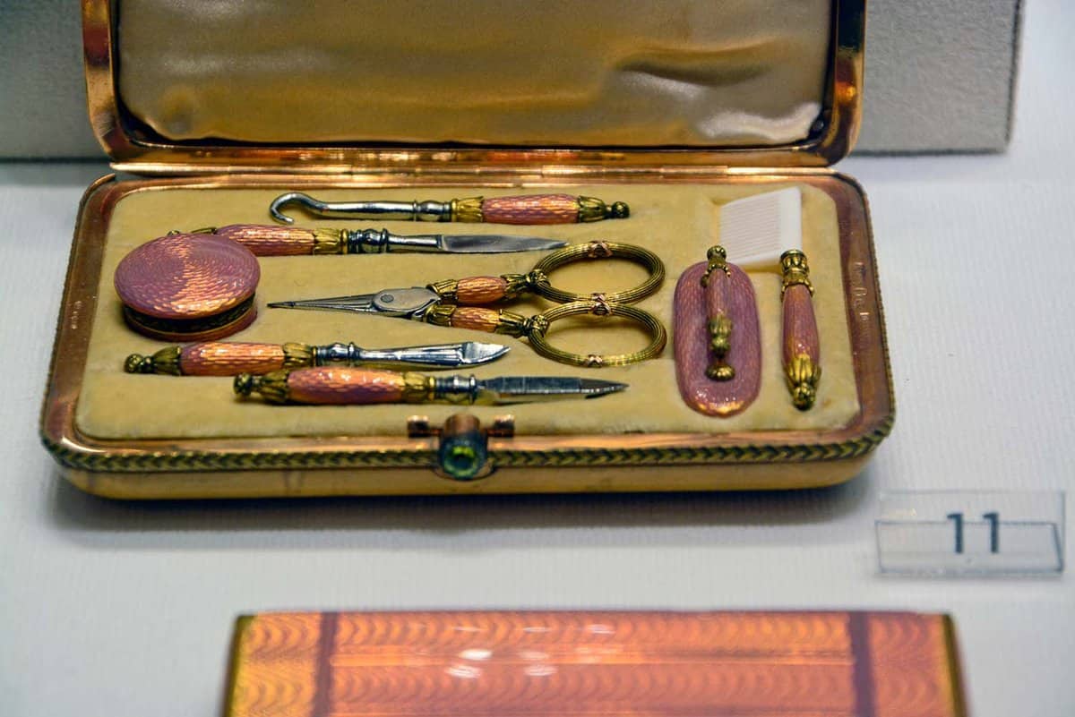 Items in travel case displayed in museum