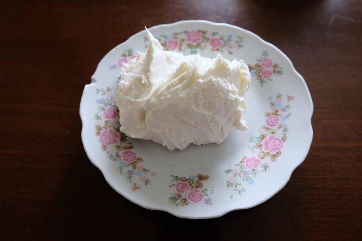 lump of clotted cream on a dish