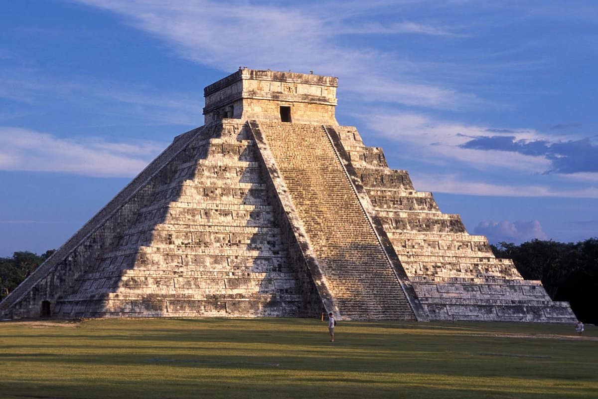 Temple of Kukulcan, Chichen Itza, Yucatan, Mexico (AD 1000)